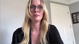 Mom Teaches Sex - Mom Comes First With Alex Adams And Sydney Paige