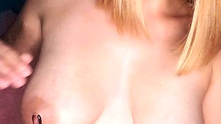 Big boob brunette masturbates on webcam