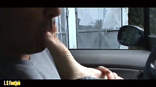 Hot Wife Gives a Footjob to the Taxi Driver!