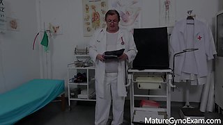 Obese sex industry star Alexa Bold studied by naughty physician