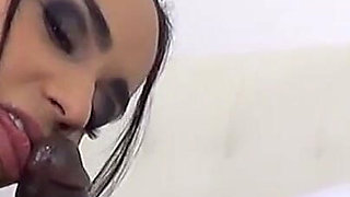 MILF Cum Slut Tia Cyrus Sucks Rome Major's BBC to Pop