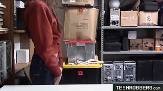 Dirty Teen Likes Guard's Big Cock - Teenrobbers.com