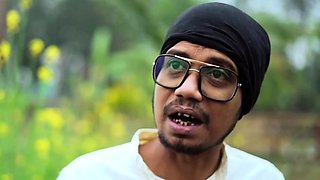 Sexy milf babe playing with dildo on webcam