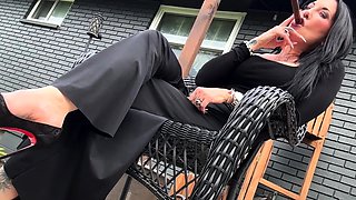 Three milfs and guy in foot fetish orgy