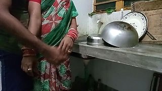Indian Mom Enjoy When Is Penetrated in Her Pussy By Stepson xlx