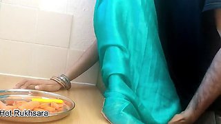 Hot Bollywood Actress Rukhsara Hardcore Desi Sex - Indian Cute Girl Wants Extra Fun
