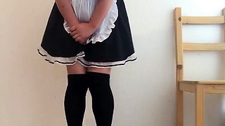 Cosplay Japanese Maid Pees in HD Homemade Video