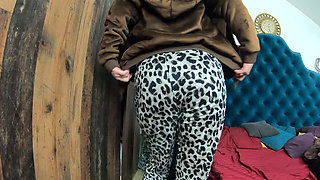 Homewear Twerk Tease - Big Ass Jiggle & No-panties Vibes