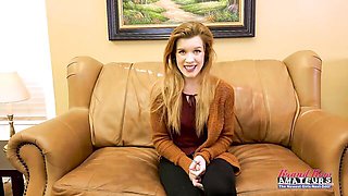 Tempting best girl at cum swallowing clip