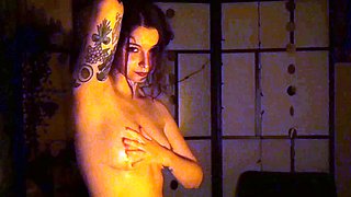 Amateur Webcam Cute Teen Plays Solo with Big