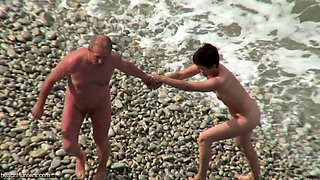 Beach voyeur mature couples have sex 3