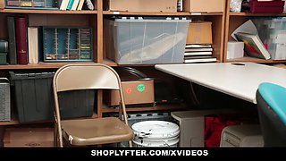 Shoplyter - hot teenie (Tory Bellamy) caught stealing and offered schlong