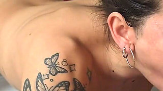 He Made Me Squirt with His Fingers and Then Fucked Me Until My Pussy Was Dripping with Cum (creampie)