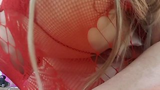 Have a look at nasty Susi showing pussy