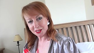 Landlady with a mature pussy needs your dick today