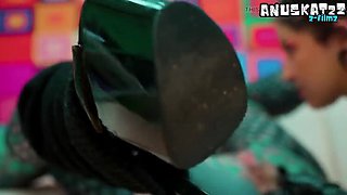 Goth Lesbian Anal Fisting and Squirting in Latex