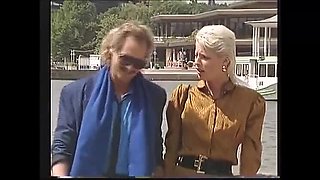 Vintage Threesome with Hot MILFs and Big Cock - Classic Retro Porn