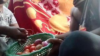 Hot Tamil Aunty Rough Fuck with Vegetable Vendor - Desi Sex with Clear Audio