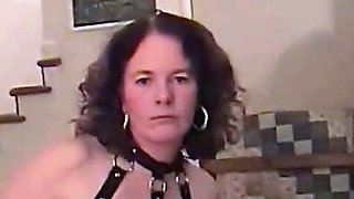 MOM GIVES AMAZING BLOWJOB TO BIG COCK