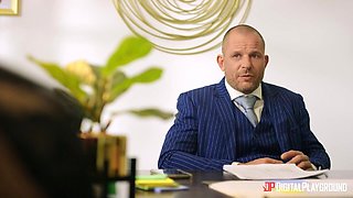 Kissa Sins' Wild Obsession in a Sultry Scene