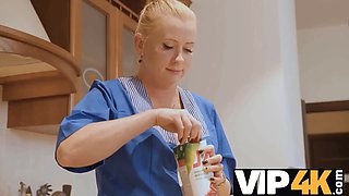 Vip4k. manager is dissatisfied with work so he penetrates mature maid