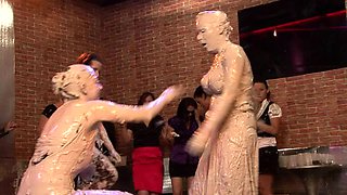 Buff amateurs group sex