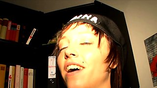 Amateur couple fucking in threesome