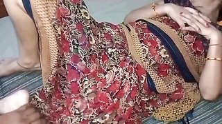 Desi bhabhi fun with boyfriend when her husband went to office, Indian xxx video in hindi voice