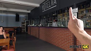 Hunt4k. loo passion and cup job. hot sex with ara blend