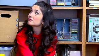 Slit rubbing brunette amateur teen