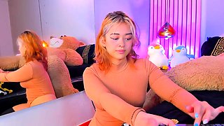 Blonde teen Sierras first erotic masturbation video