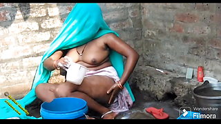 Indian Outdoor Bath Video Porn In Hindi