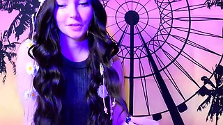 Smokin Hot Babes With A Foot Fetish