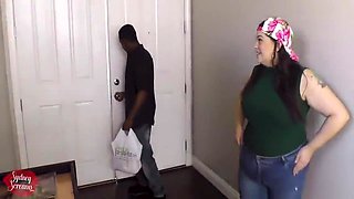 Dick Dash Delivery - Bbw Gets Fat Tip During Delivery 6 Min With Chris Cardio And Sydney Screams