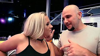 Bald stud relaxes in nightclub with two college sluts