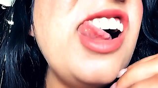 Dreaxoxo - Waking A Hungry Giantess FemDom