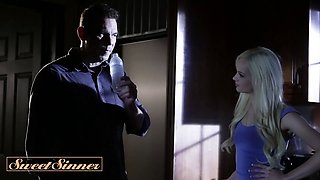 Juicy sinner - sultry blonda entices her mom's boyfriend and rails his shaft with her Shaved Pussy