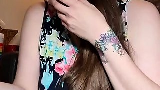 Amateur Foot Fetish Girlfriend Sucks and gives a Footjob
