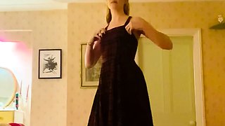 Amateur redhead MILF has facial