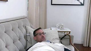 Pretty woman in glasses fucks with a dicky grandfather in the bedroom and cums