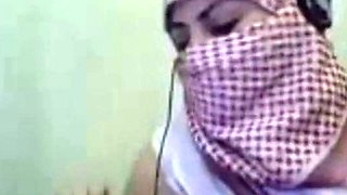 Arab Girl with Big Boobs on Webcam