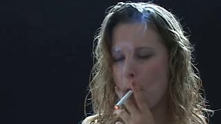 Smoking Elana 4