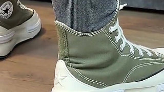She Sadistically Demolishes His Useless Huge Testicles by Kicking and Stomping! New Shoes! - Dave Moon - Mia - Bbusting
