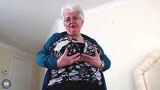 BBW GILF Solo Masturbation with Glass Dildo on Hairy Pussy