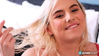 Blonde Aria Banks Diddles Her pussy to a Shaking Orgasm