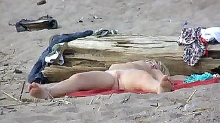 Nude Beach - Babes Spreading Compilation