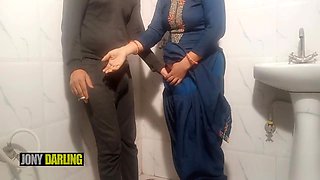 Punjabi Bhabhi Ne Bihari Ke Saath Bathroom Me Beedi Pi Aur Jam Ke Chudai Karwayi..clear Hindi And Punjabi Audio
