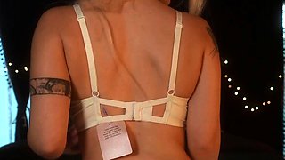 Alluring Blonde Babe with Pink Pussy Masturbate on Cam