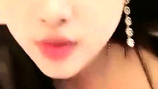 Amateur young teen solo masturbation on her livingroom