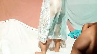 Indian Hindu Wife Gets Fucked by Pakistani Christian Boy on New Year Night